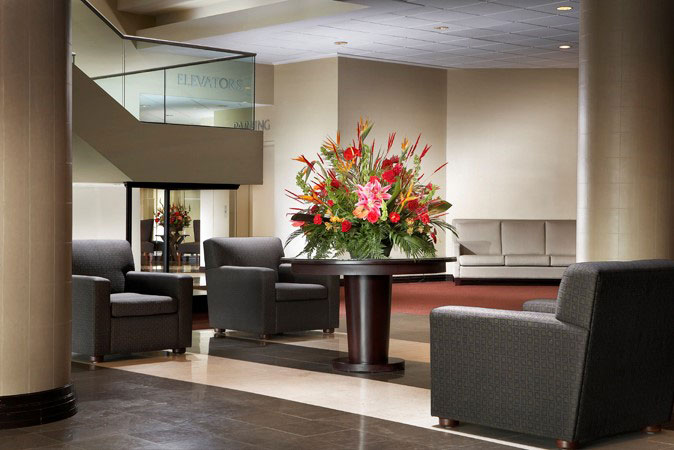 Sheraton Vancouver Guildford lobby